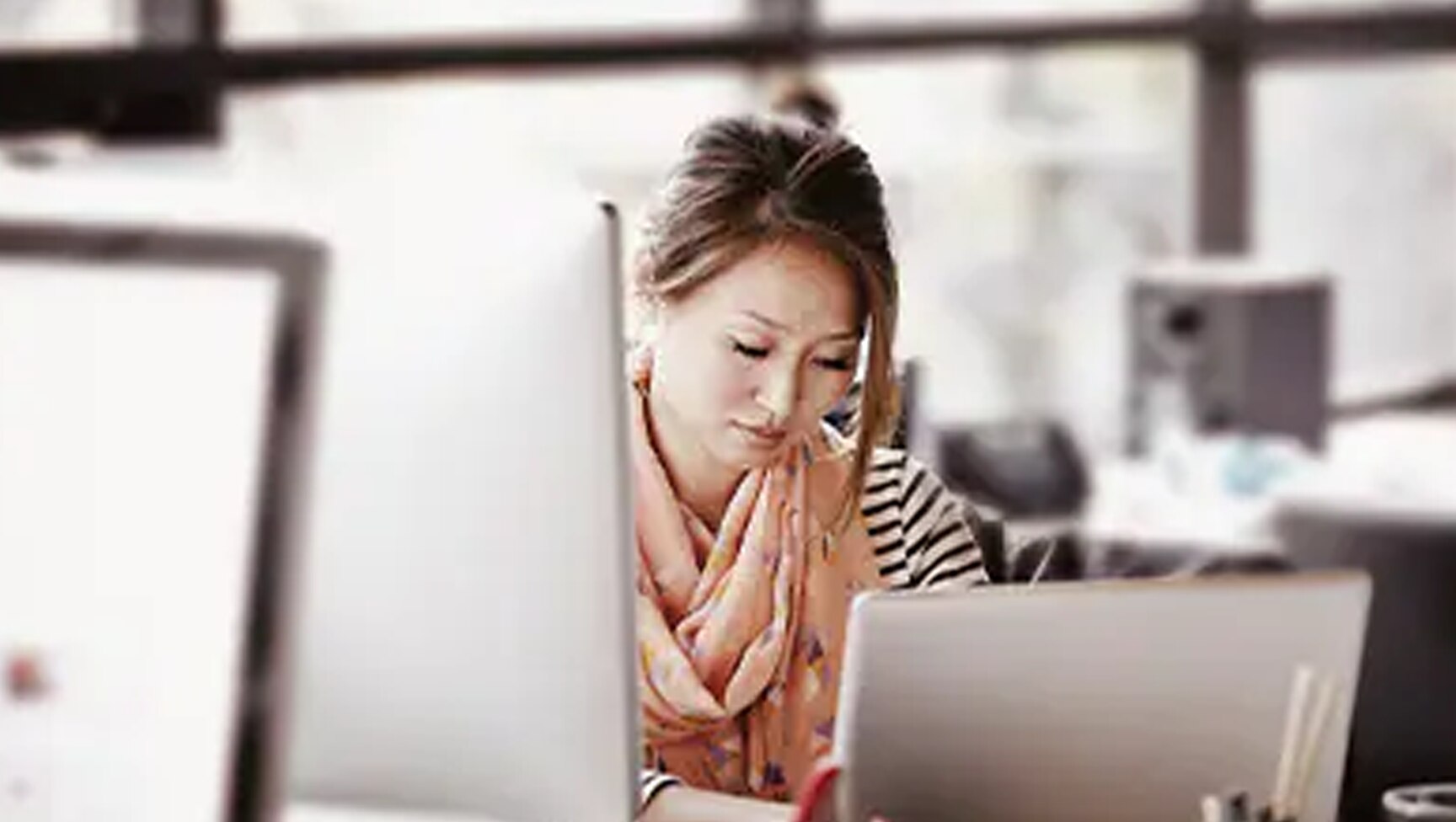 Abordar el riesgo de la IA requiere un nuevo<br/> marco de gobernanza